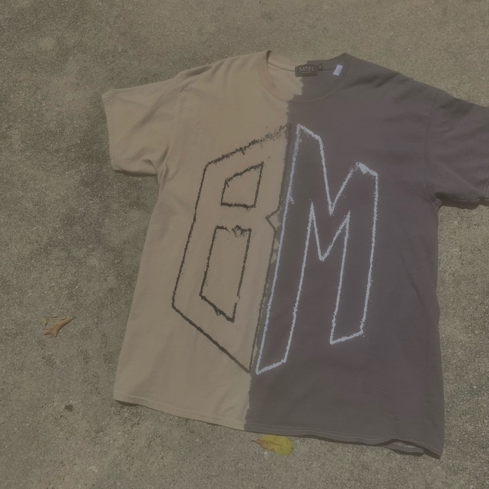 Oversized tie did graphic T-shirt
